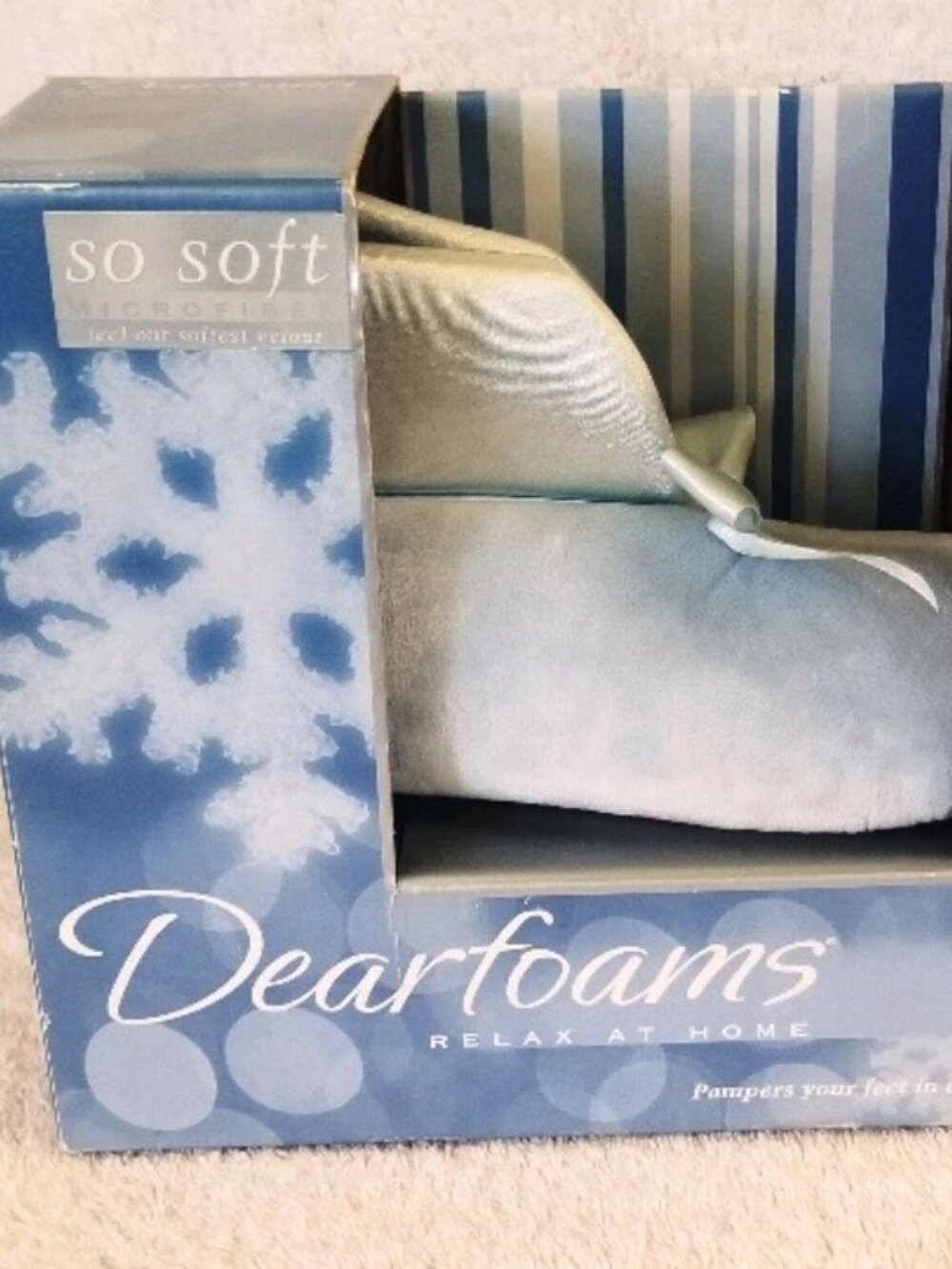 Dearfoam So Soft Microfiber Velour Slippers, Size 5-6, Ice Blue - New in Box